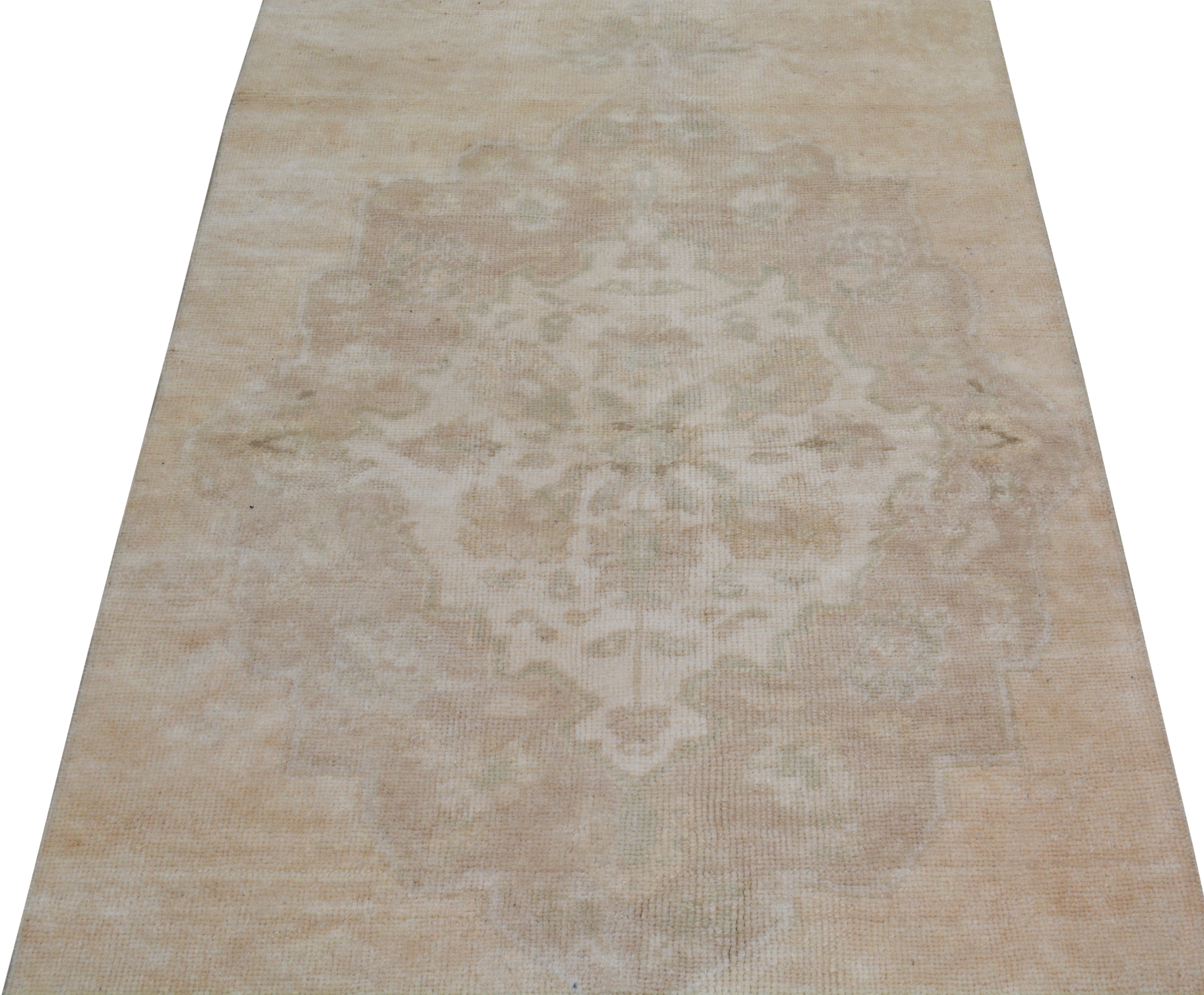 Turkish Rug – 3 ft x 10 ft - Trouvaille Imports