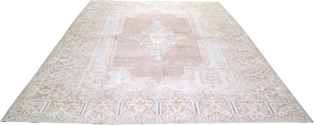 Turkish Rug – 9 ft 5” x 12 ft 10” - Trouvaille Imports