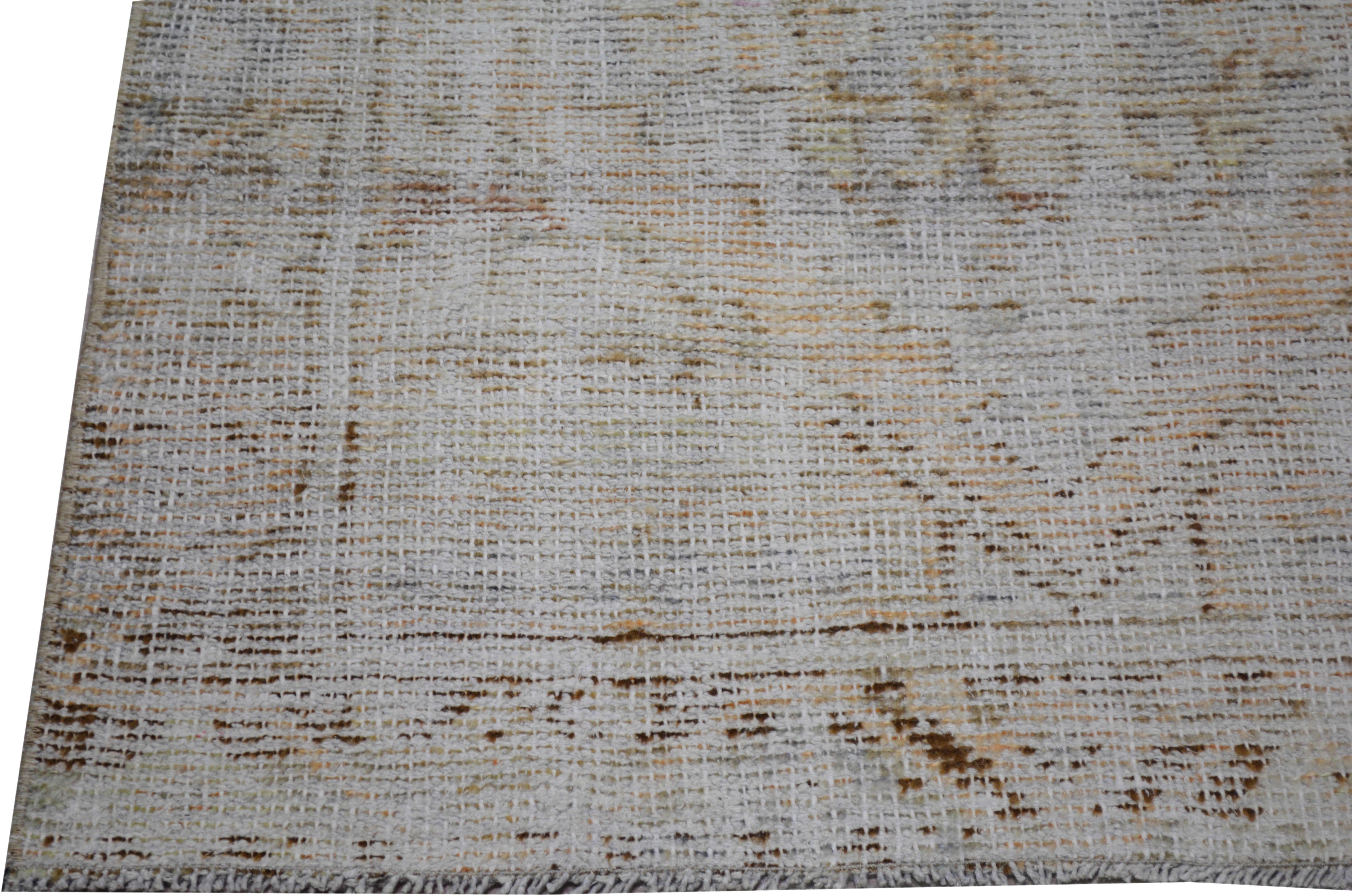 Turkish Rug – 2 ft 6” x 8 ft - Trouvaille Imports