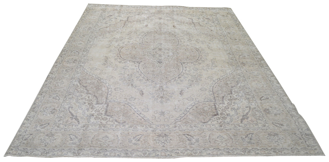 Turkish Rug – 8 ft x 11 ft - Trouvaille Imports