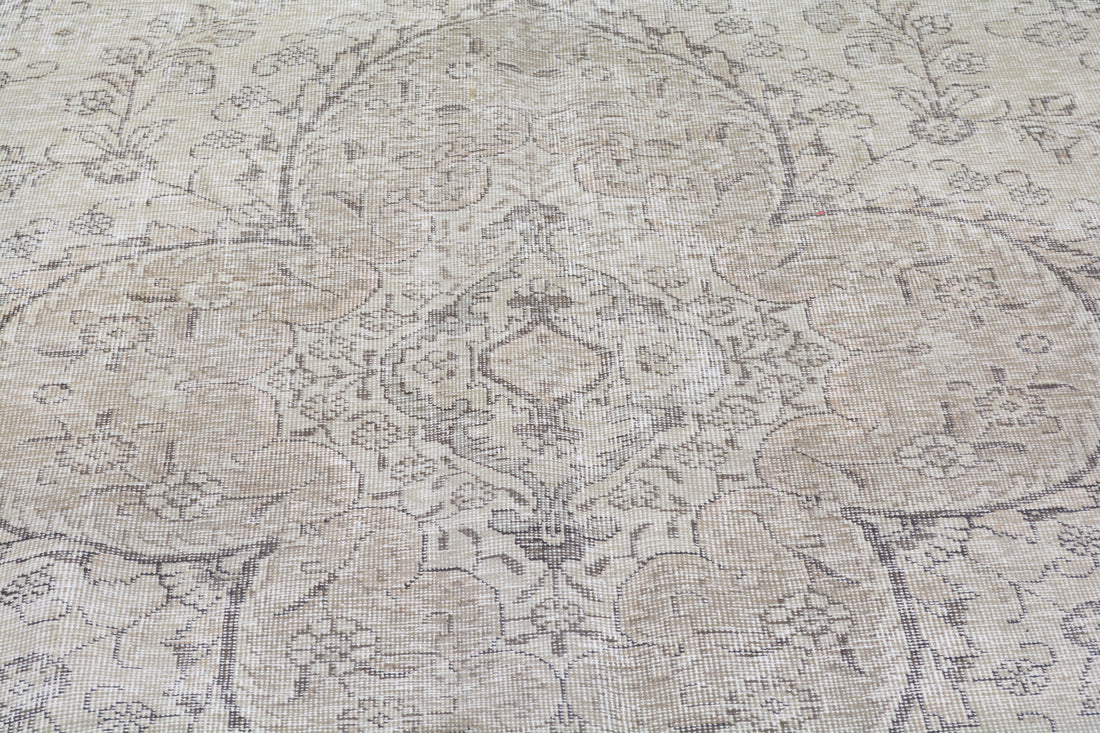 Turkish Rug – 8 ft x 11 ft - Trouvaille Imports