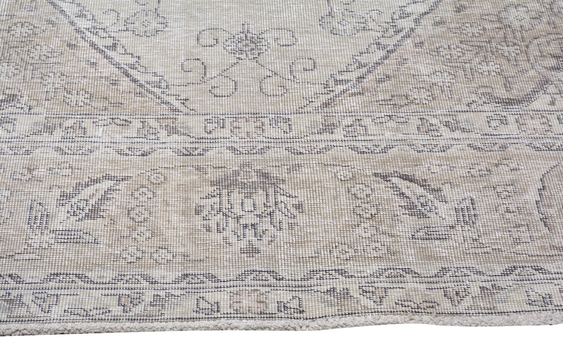 Turkish Rug – 8 ft x 11 ft - Trouvaille Imports