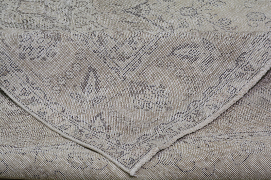 Turkish Rug – 8 ft x 11 ft - Trouvaille Imports