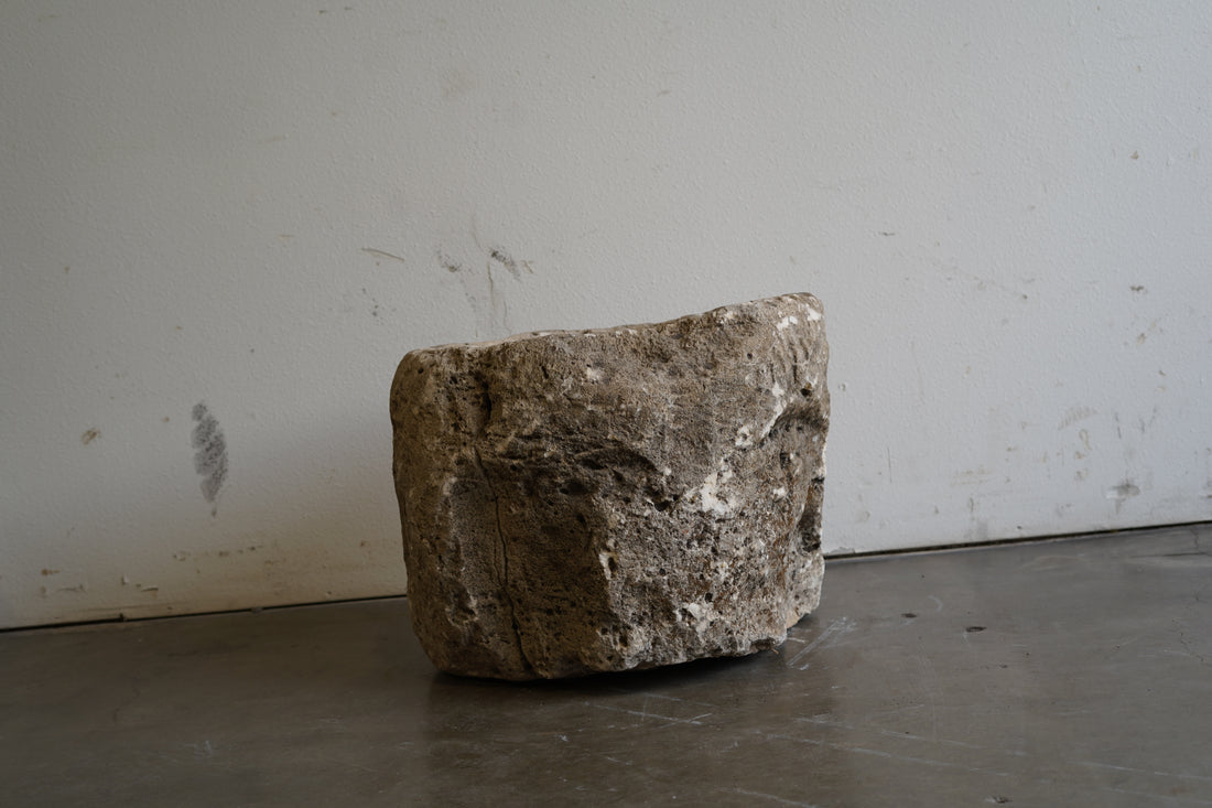 Antique Limestone Planter with natural aging, character, nail holes, uneven edge.&nbsp;

24" D x 20" H