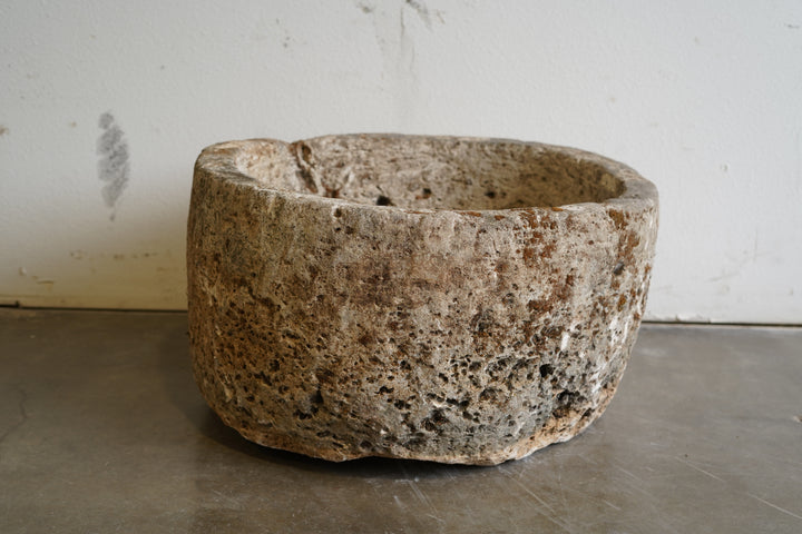 Antique Limestone Round Planter