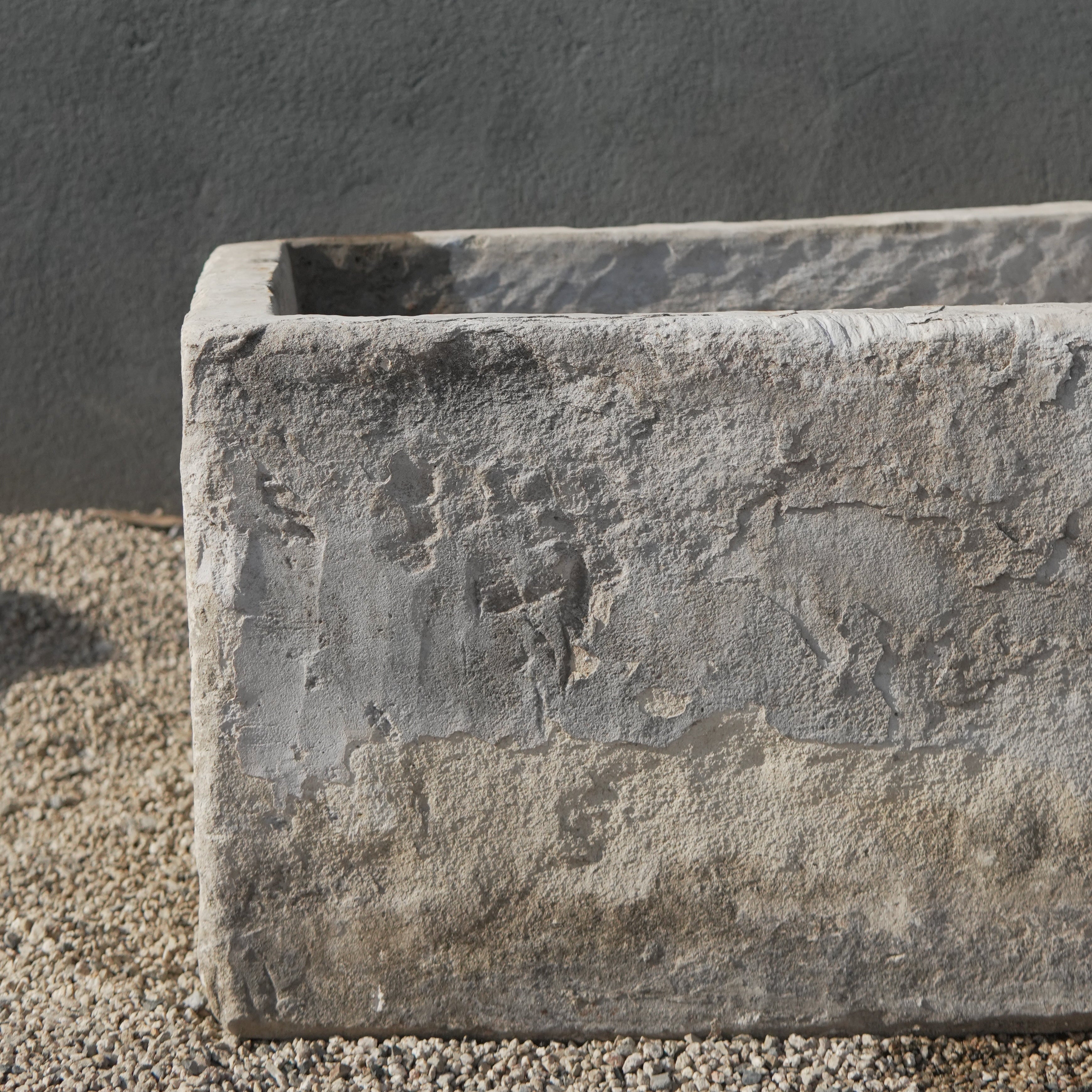 Vintage Limestone Rectangle (31 × 21 × 16 in)
