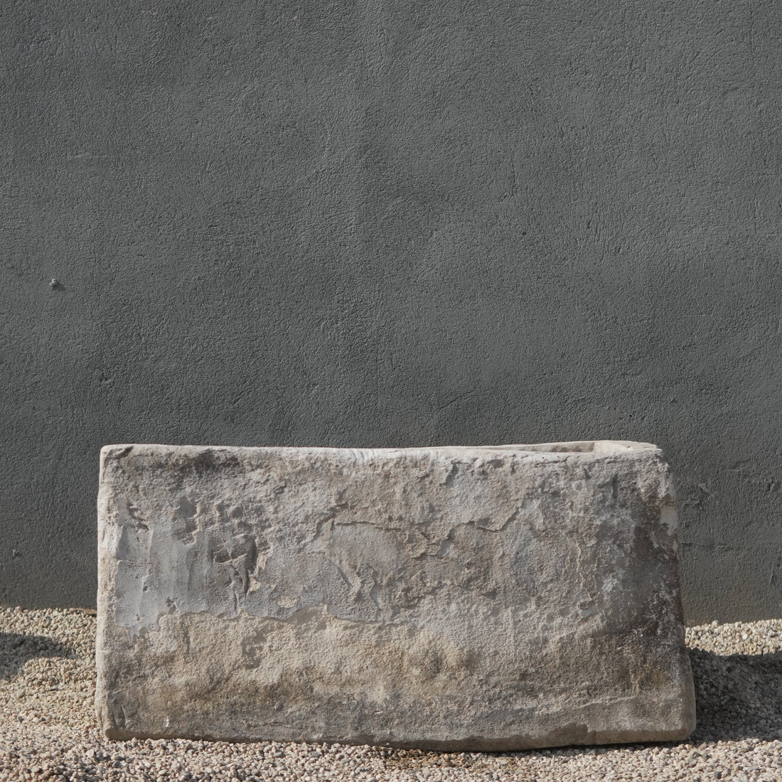 Vintage Limestone Rectangle (31 × 21 × 16 in)