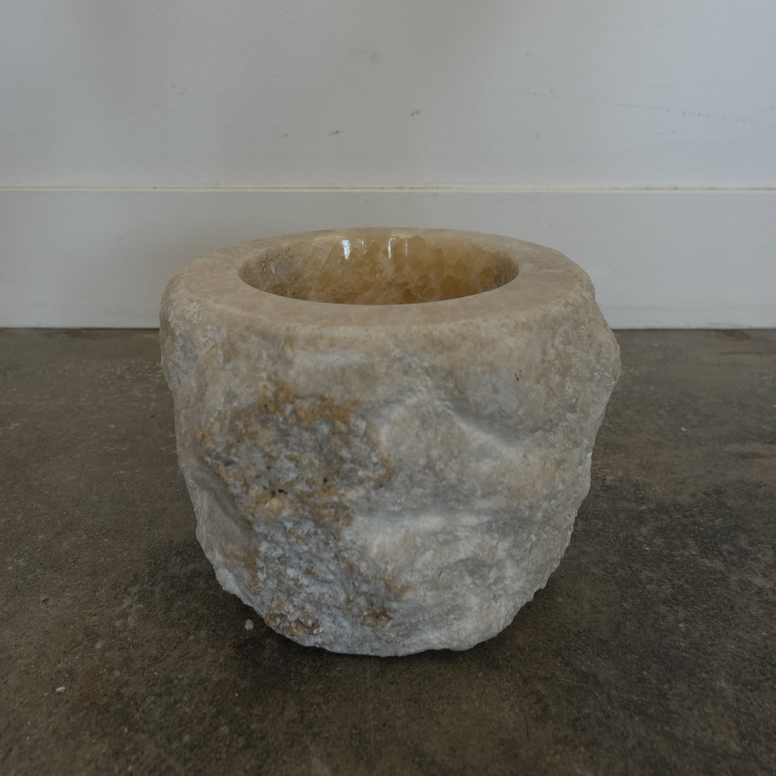 Hand Carved Onyx Stone Pot - Trouvaille Imports