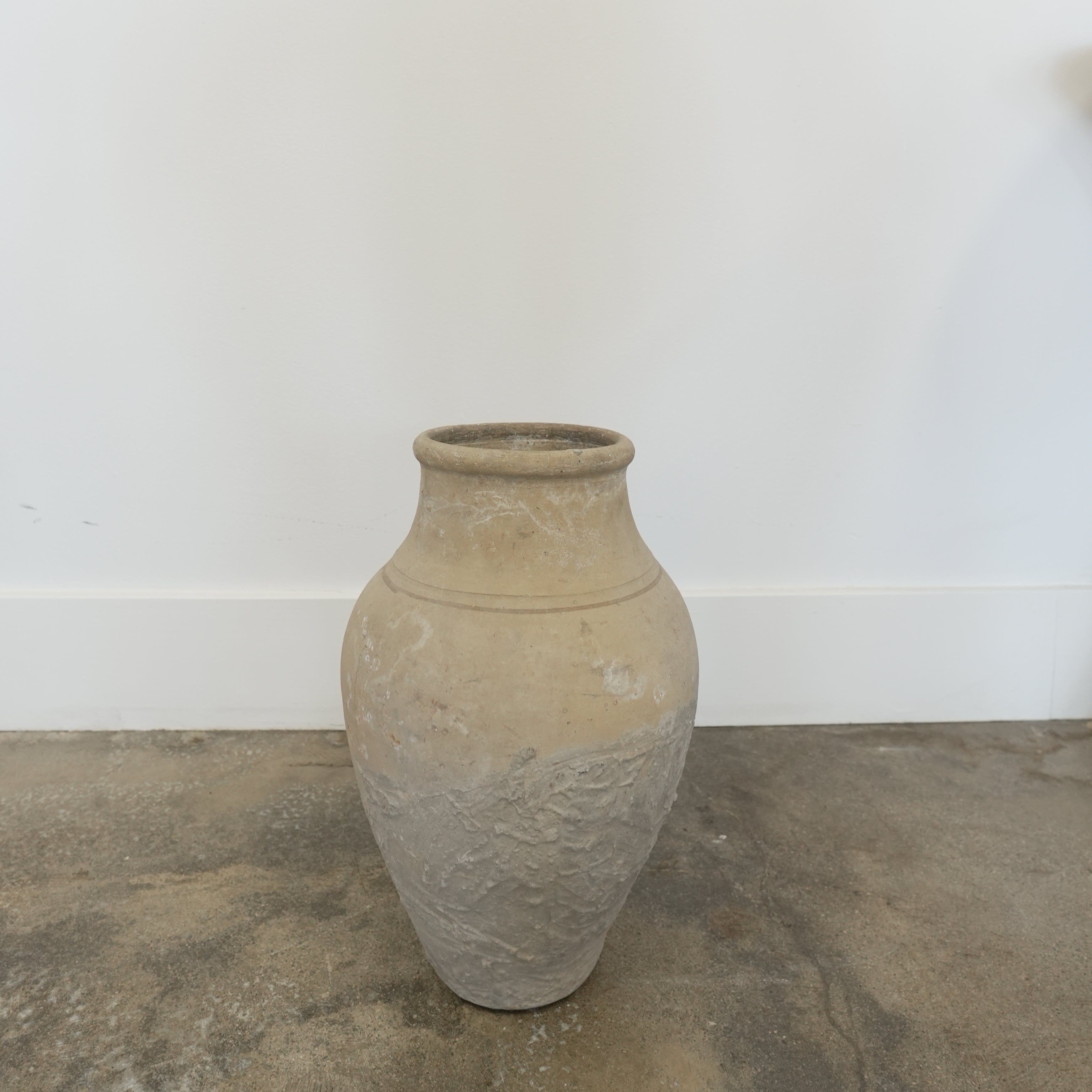 Vintage Vase (medium) - Trouvaille Imports