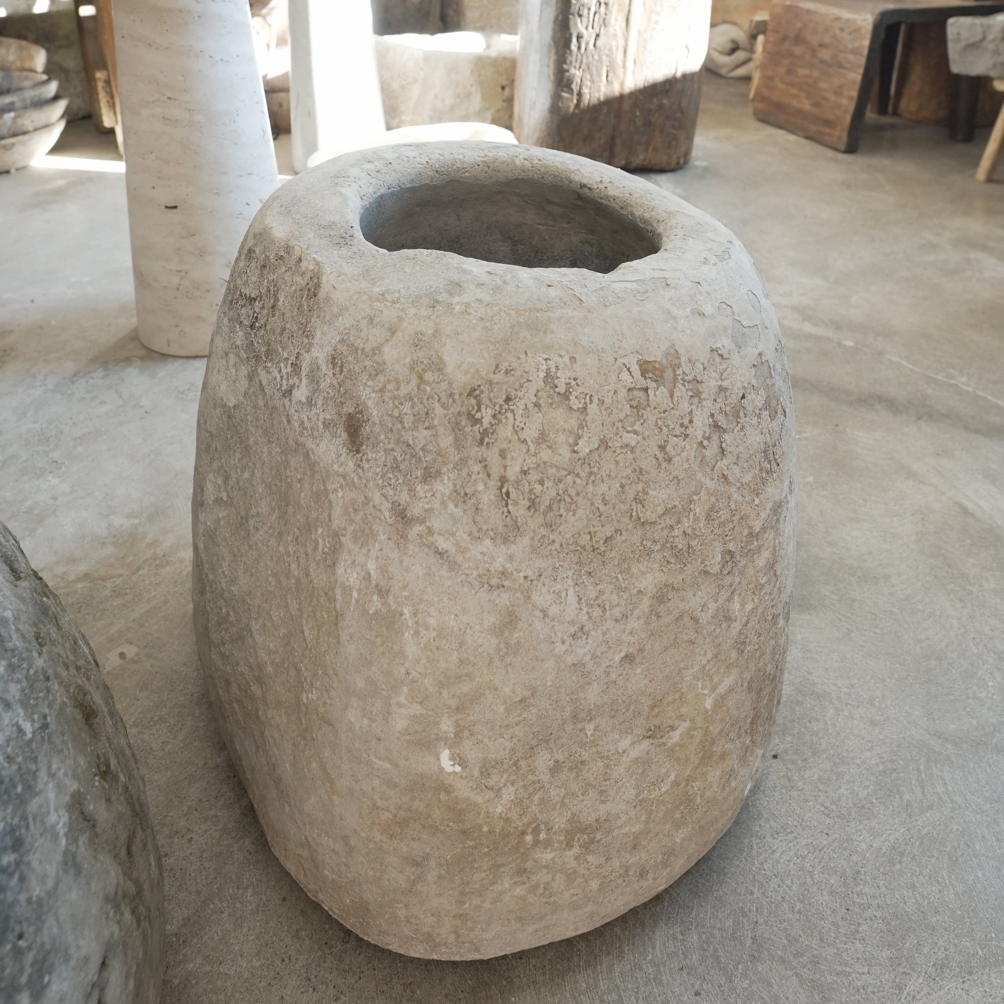 Vintage Limestone Planter - Trouvaille Imports