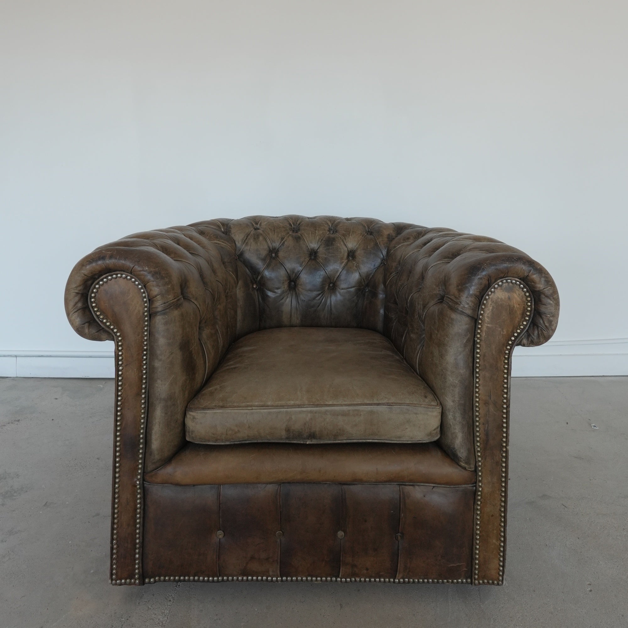 Vintage Chesterfield Leather Chair Set