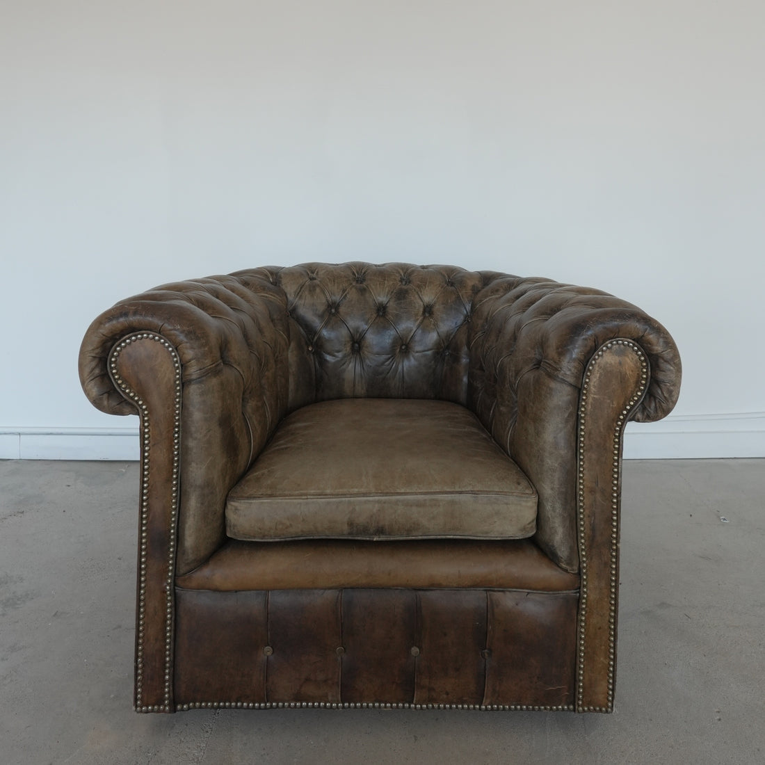 Vintage Chesterfield Leather Chair Set