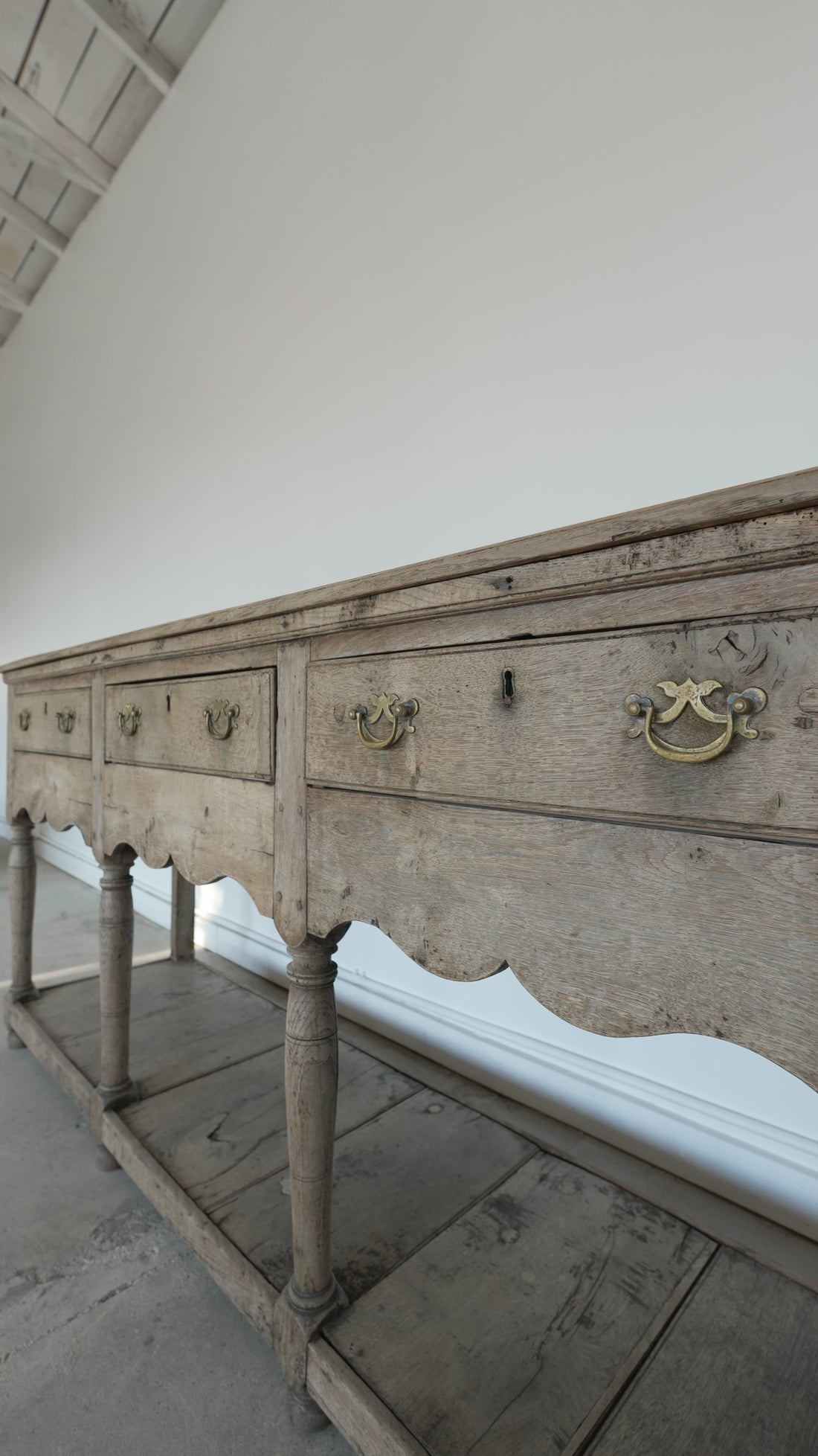 English 17th Century Antique Oak Serving Table - Trouvaille Imports