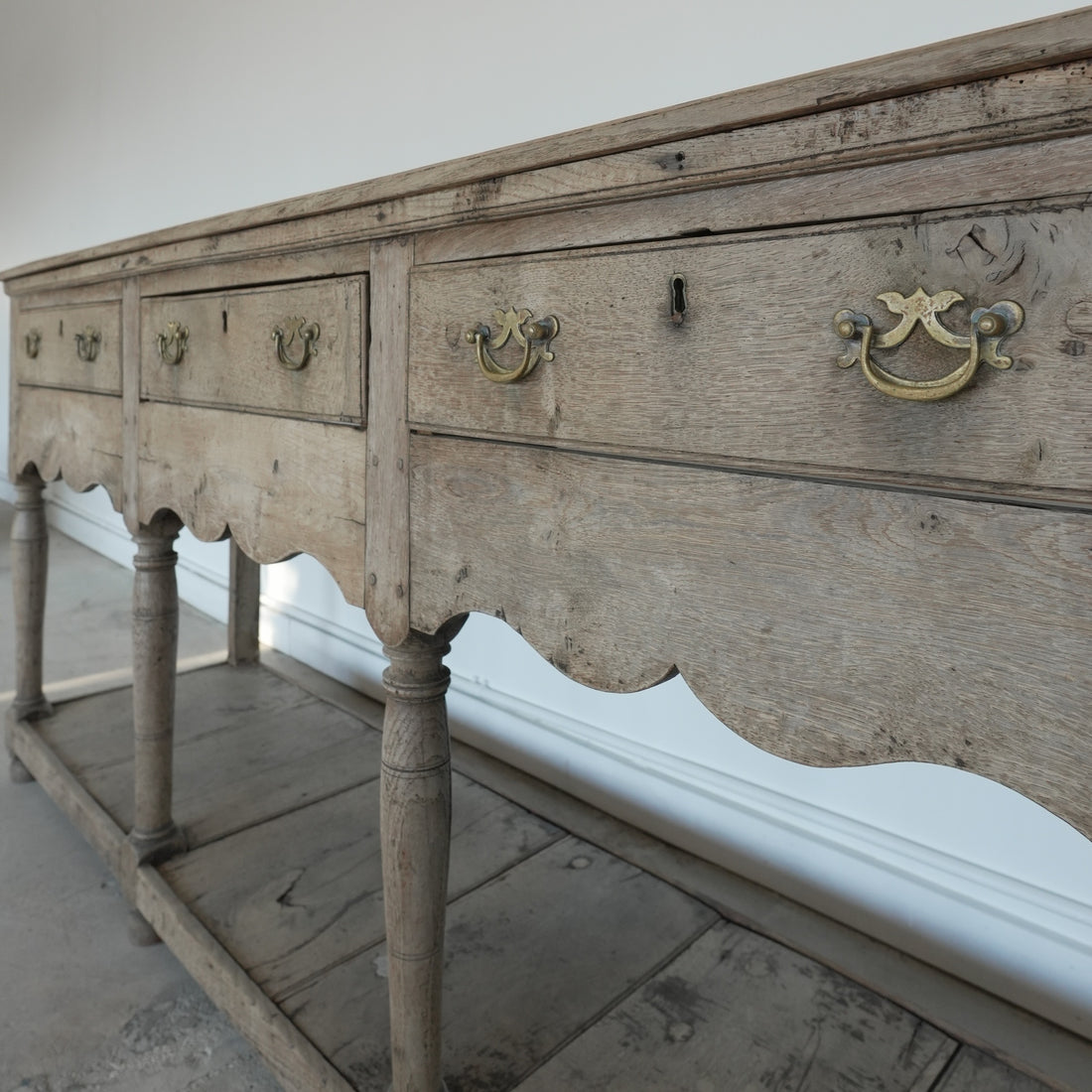 English 17th Century Antique Oak Serving Table