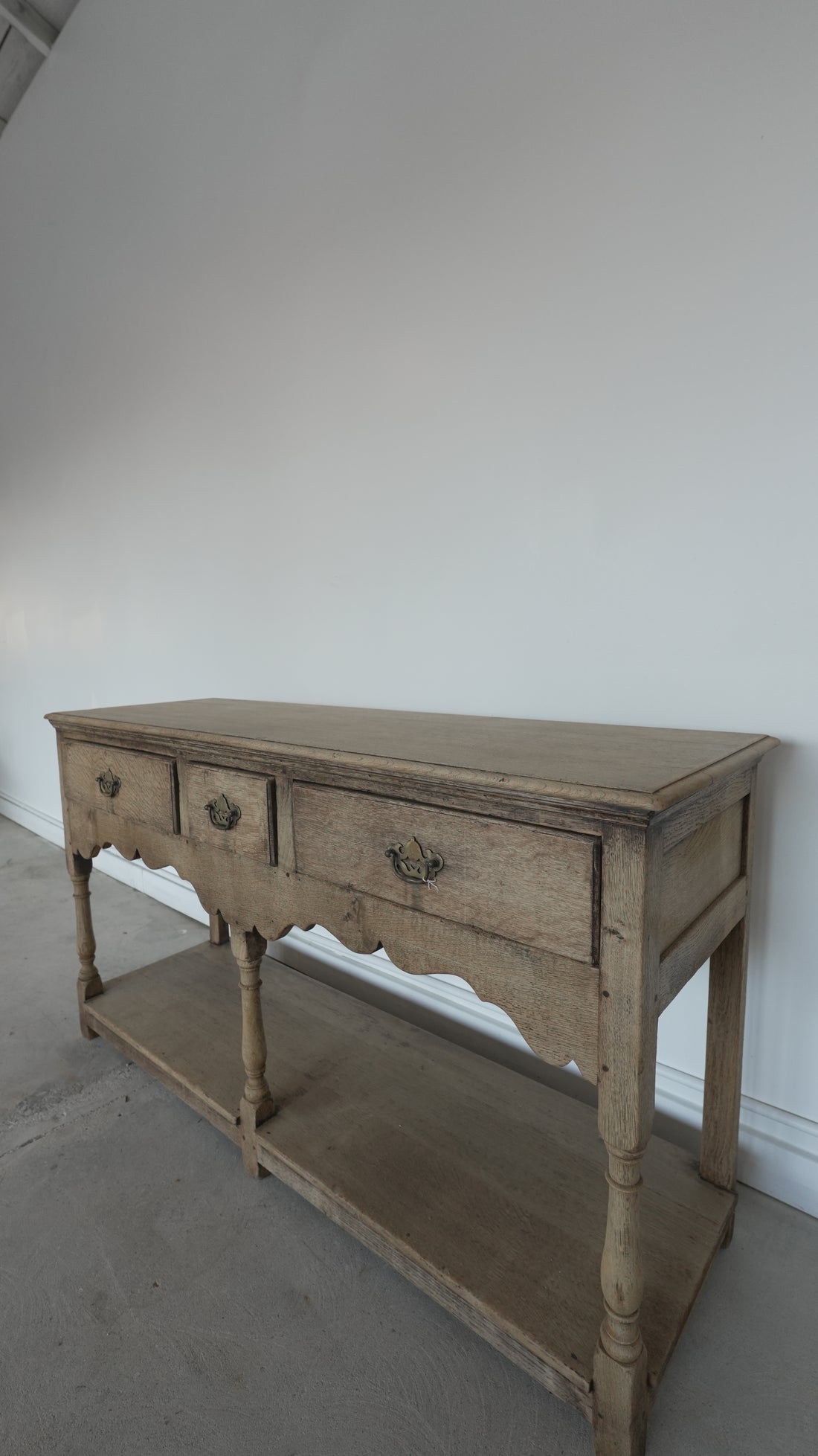 Antique - Trouvaille Imports