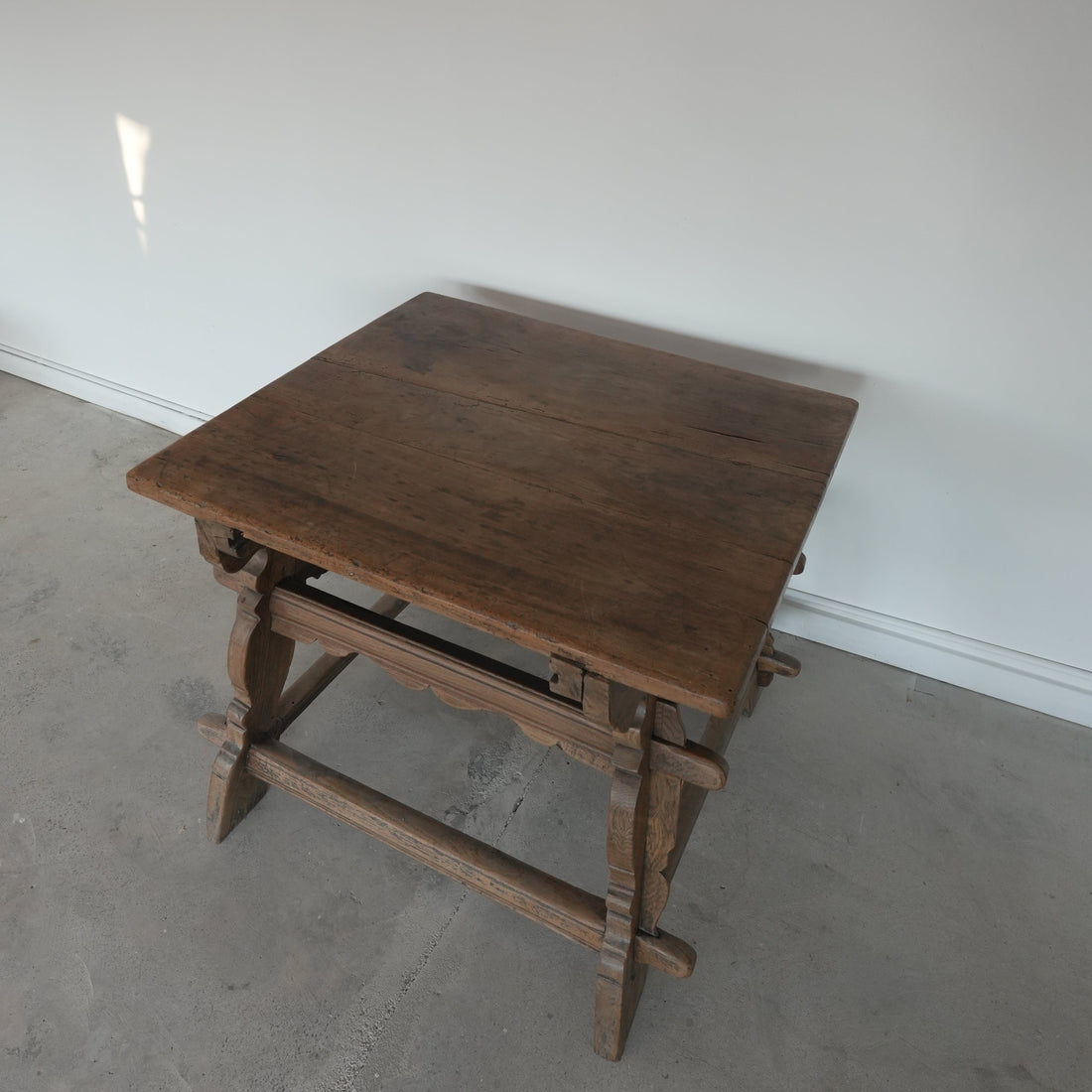 17th Century Antique Austrian Payers Table