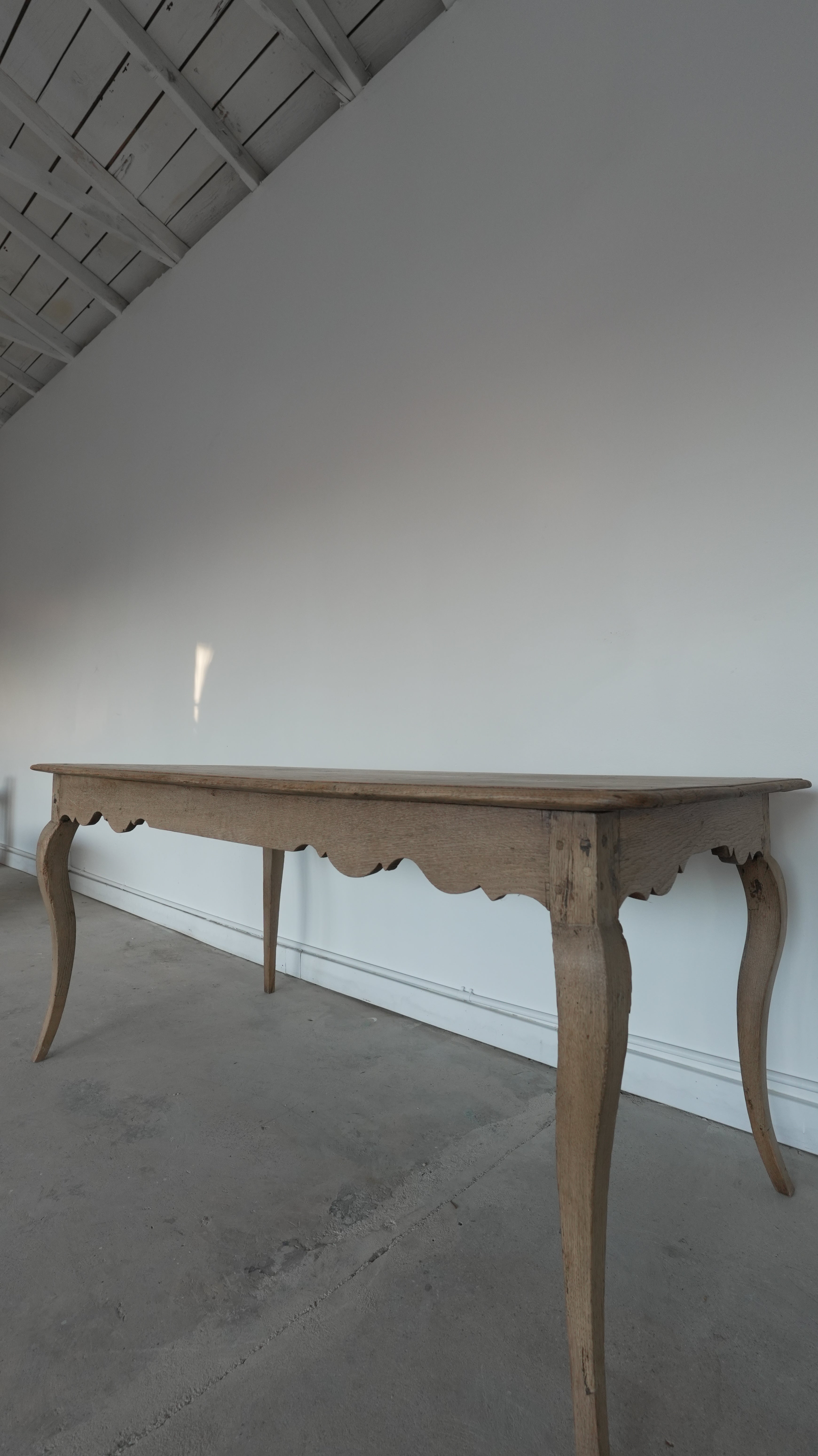 Table - Trouvaille Imports