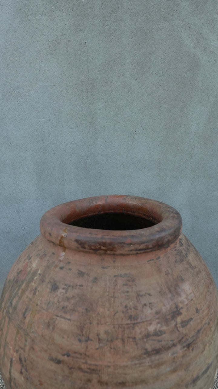 Vintage Pottery - Trouvaille Imports