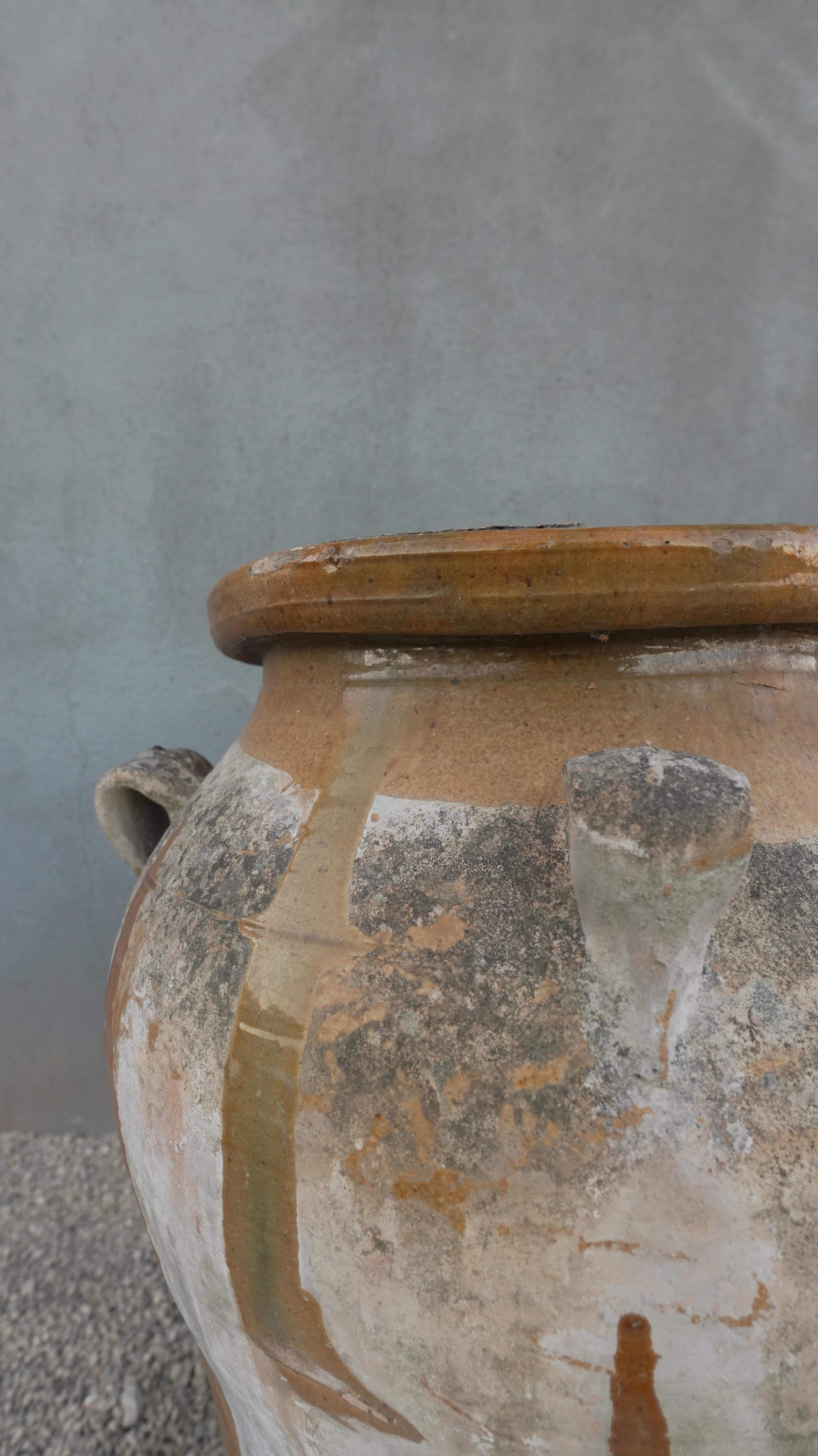 Vintage Pottery - Trouvaille Imports