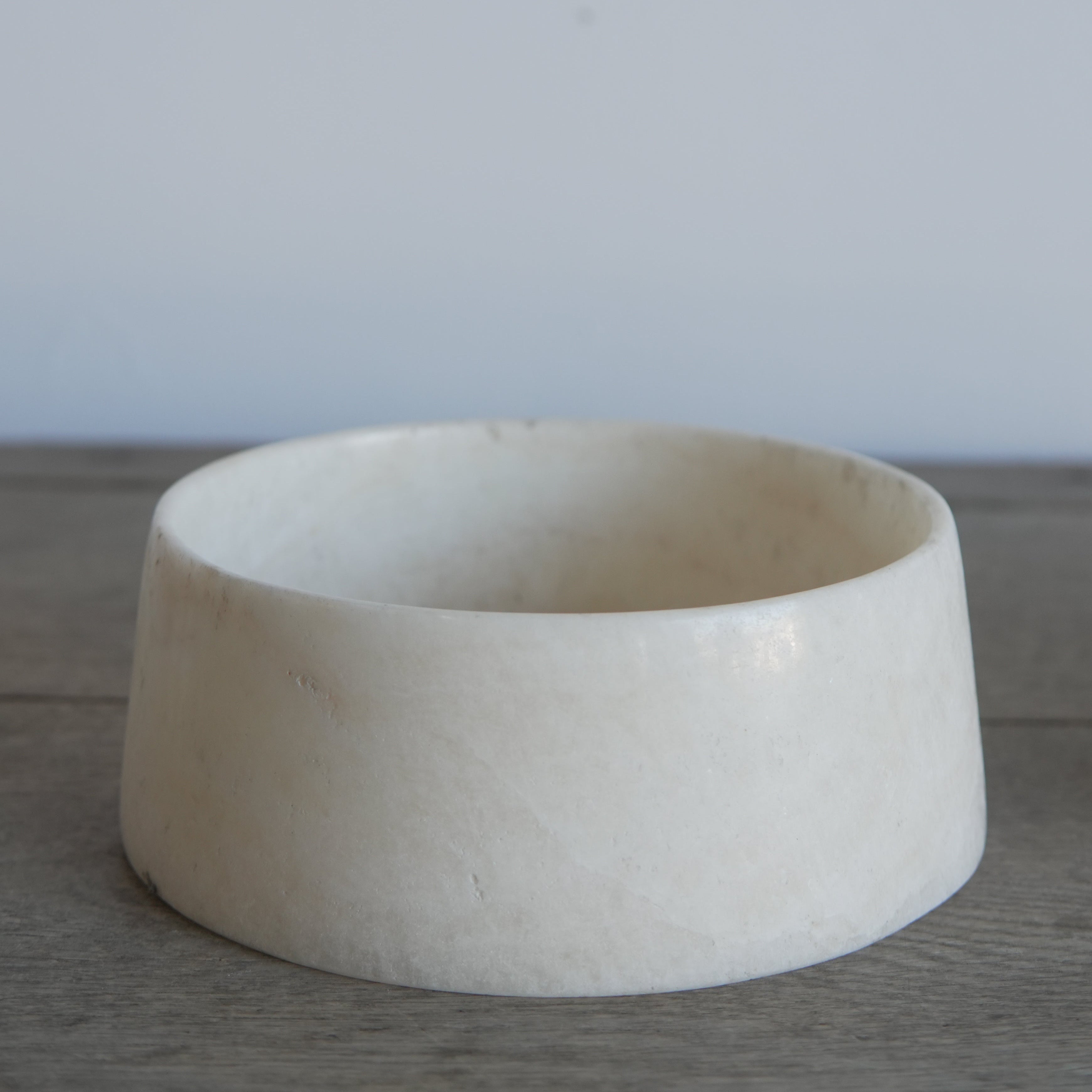 Onyx Dog Bowl - Trouvaille Imports
