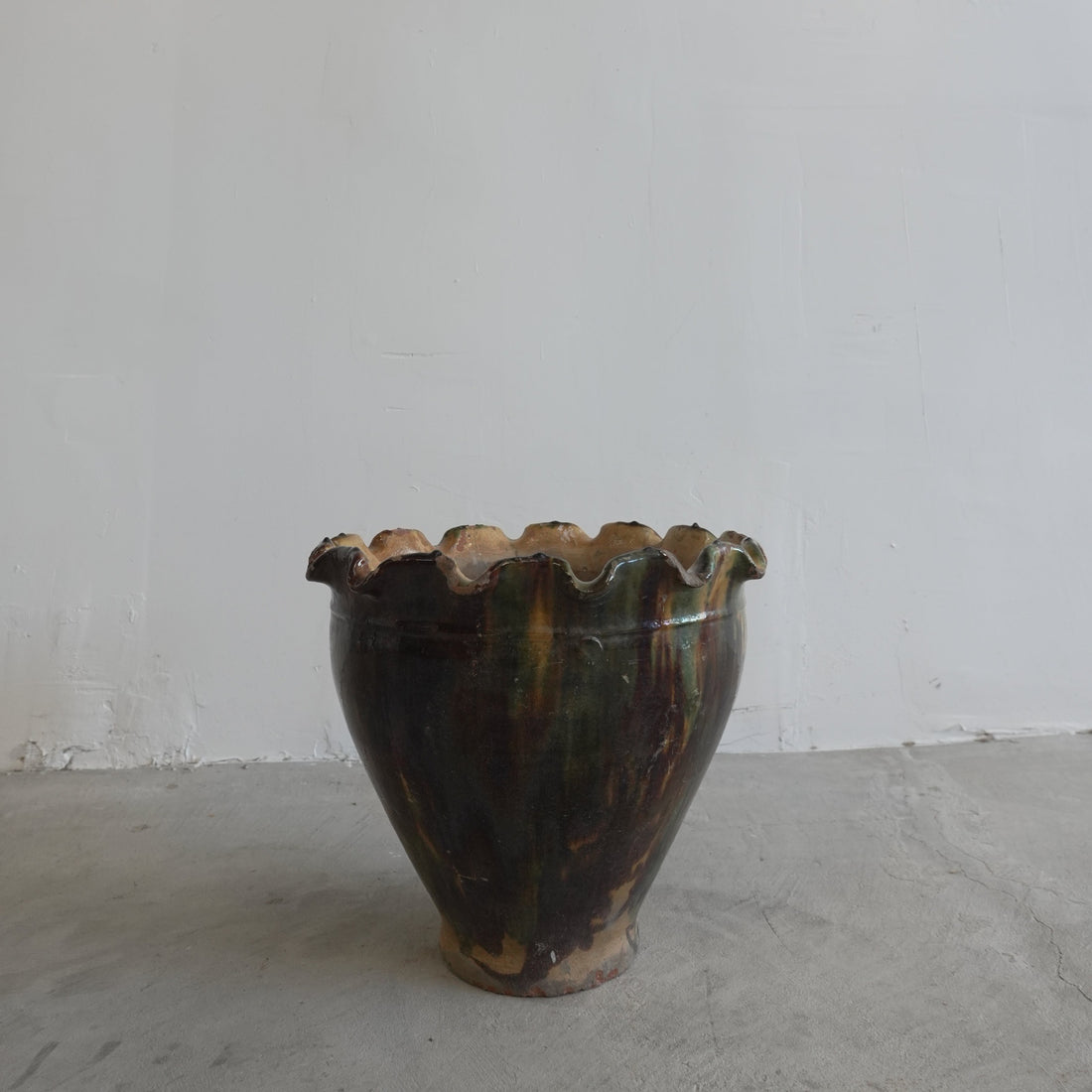 Vintage Italian Scalloped Vessel - Trouvaille Imports