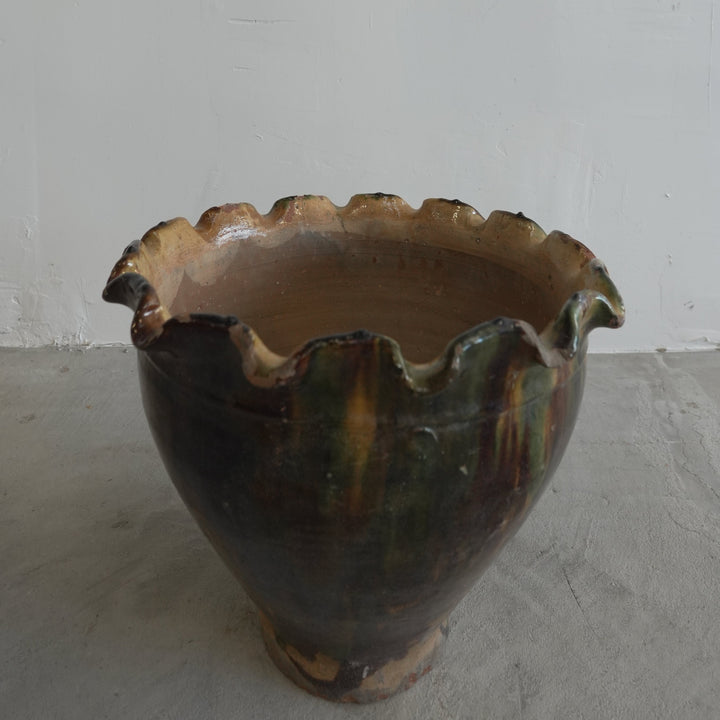 Vintage Italian Scalloped Vessel - Trouvaille Imports