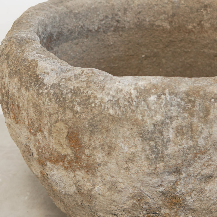 Vintage Limestone Round Trough (26 × 26 × 18 in)