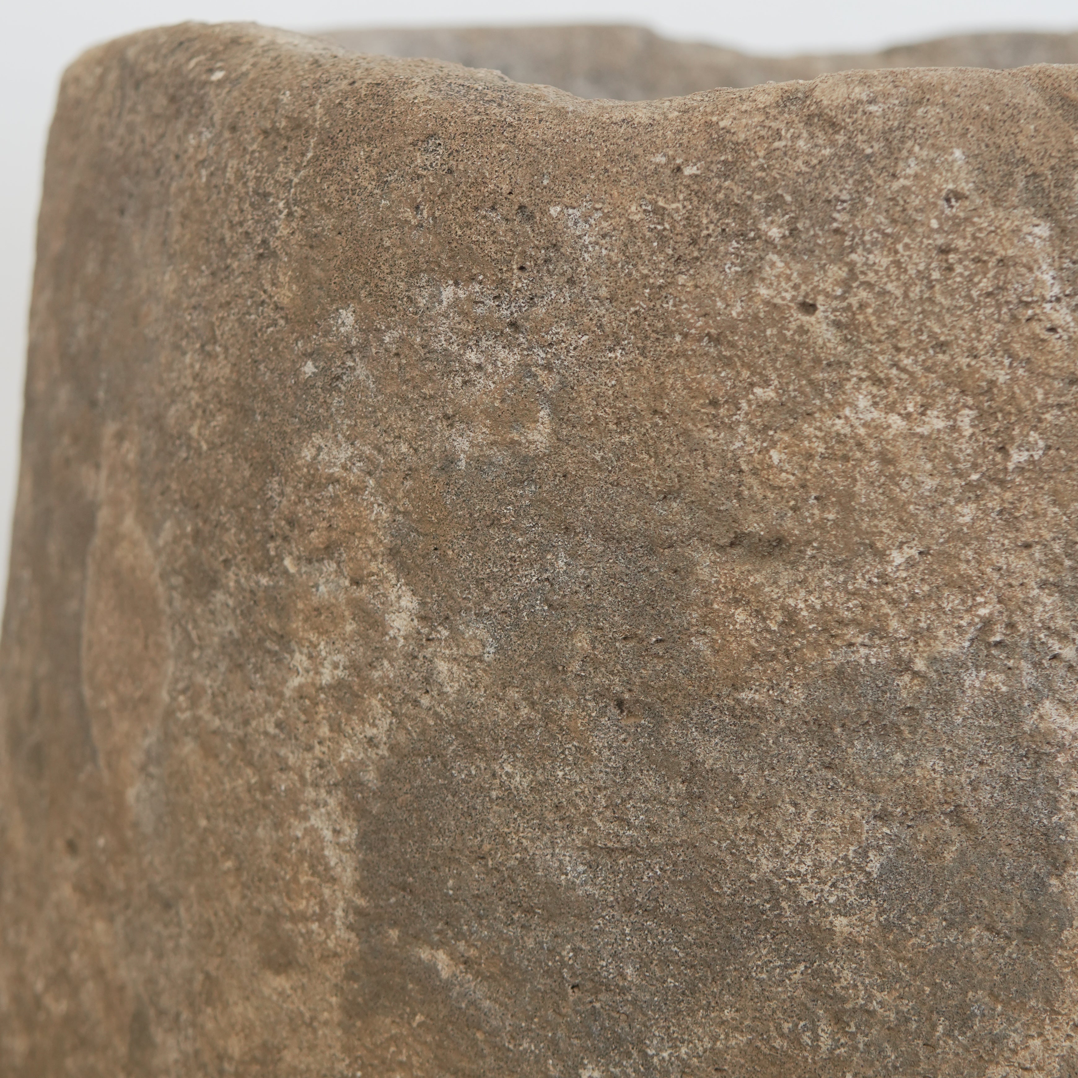 Vintage Limestone Round Trough (27 × 27 × 23 in)