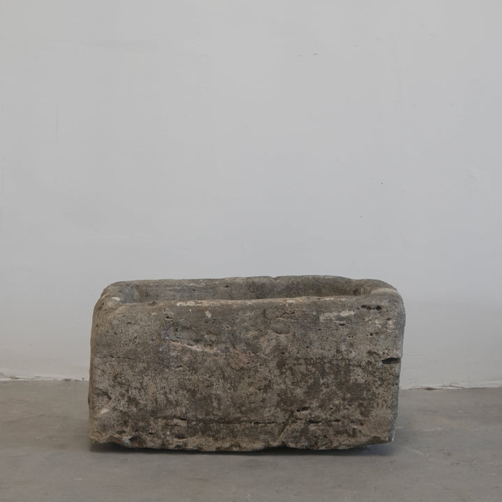 Vintage Limestone Planter (24 × 17 × 13 in)