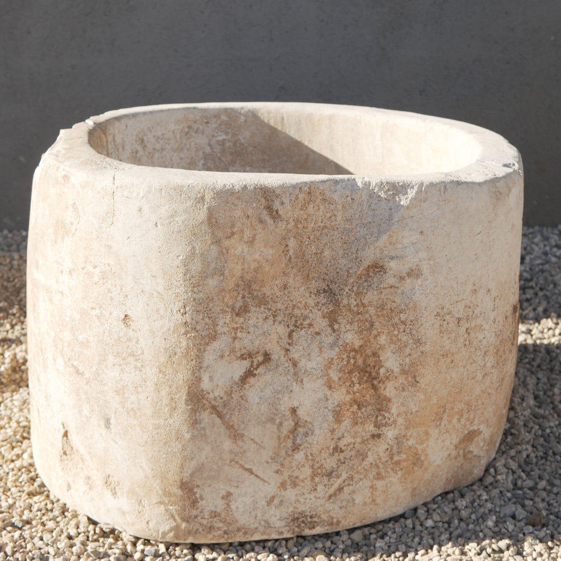 Vintage Limestone Round Trough (18 × 18 × 12 in)