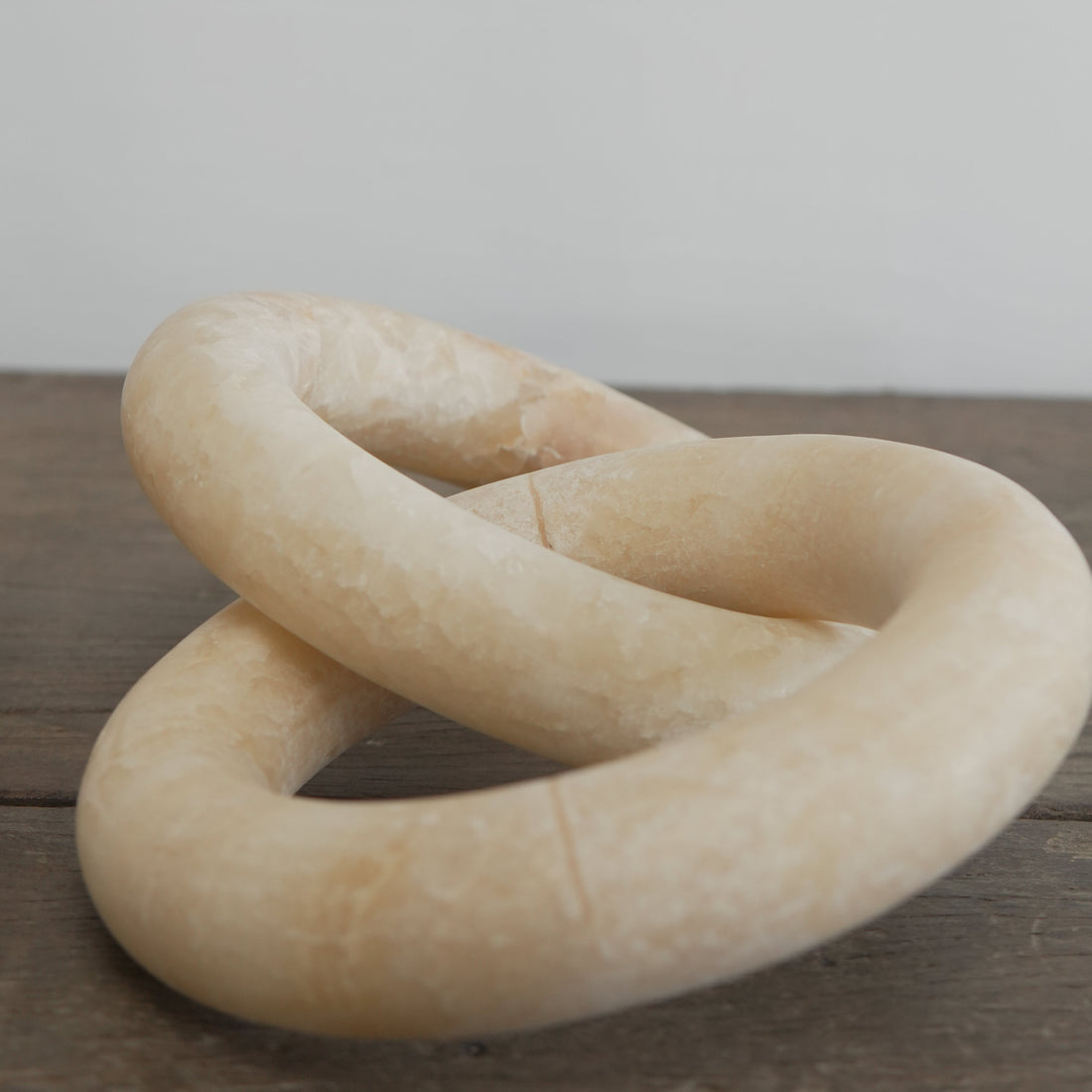 Onyx Stone Decoration Chain - Trouvaille Imports