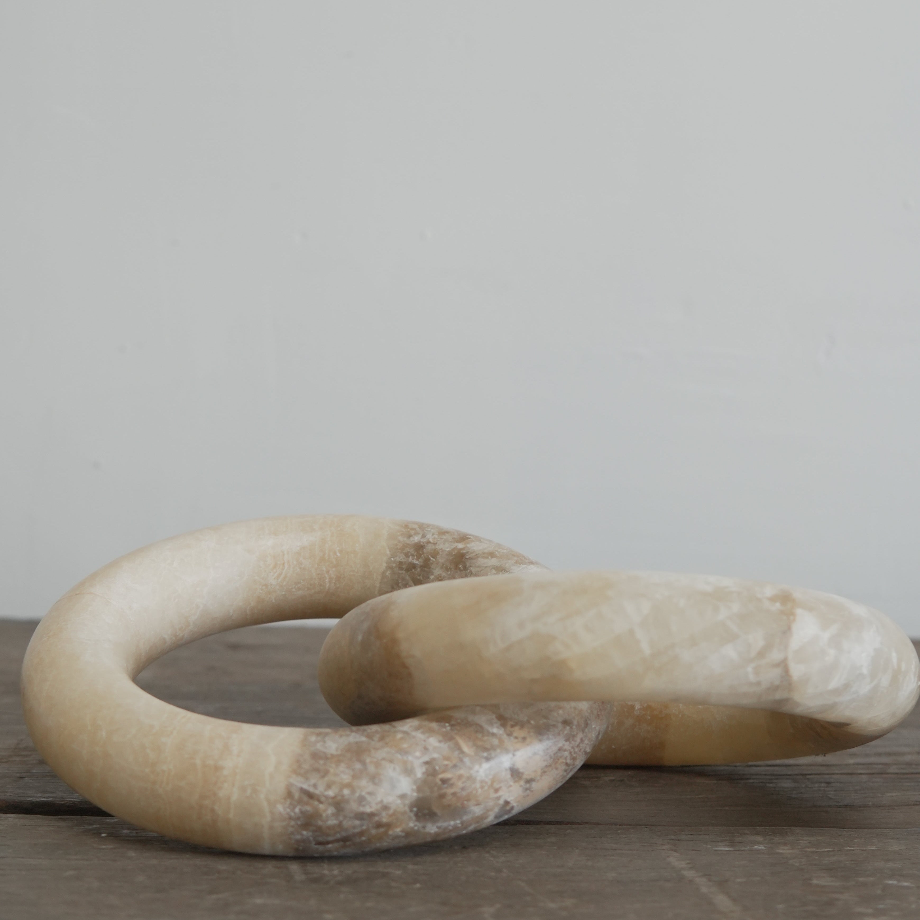 Onyx Stone Decoration Chain - Trouvaille Imports