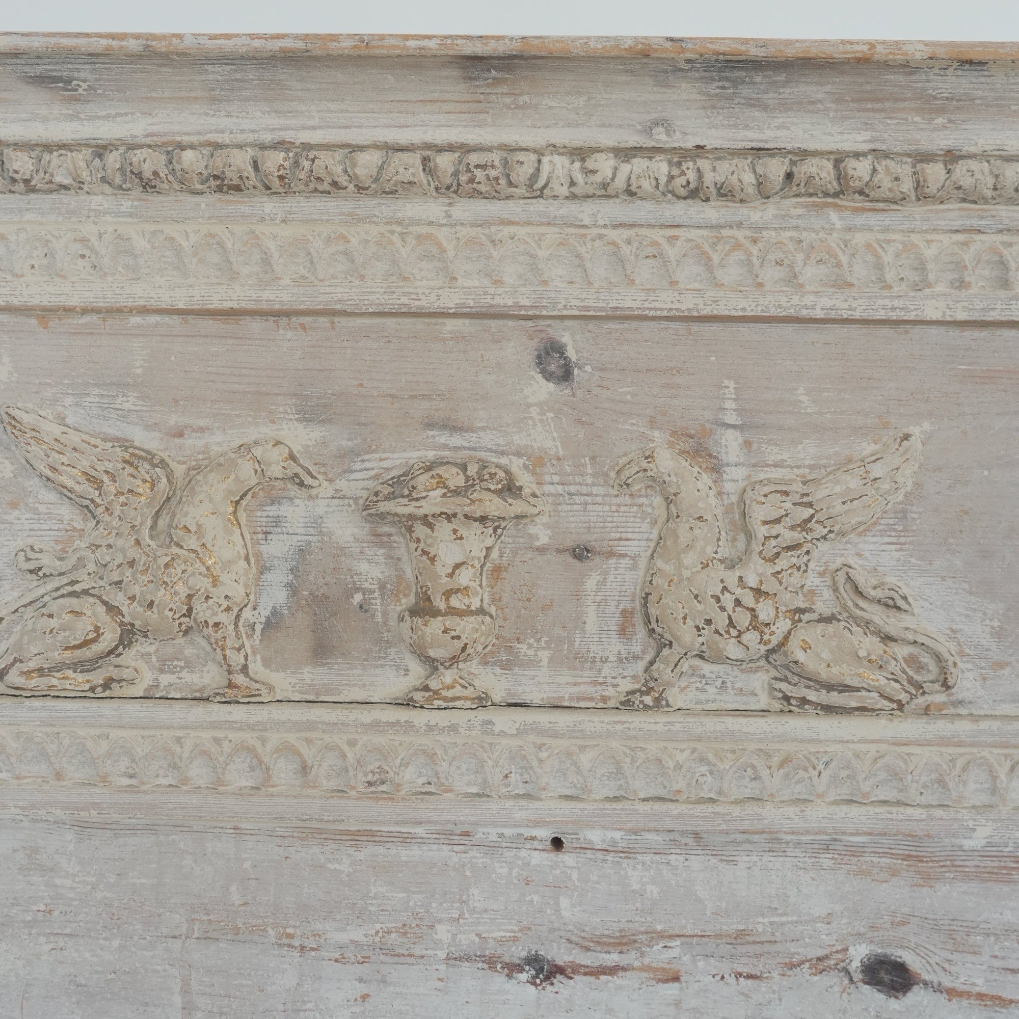 17th Century Swedish Gustavian Daybed - Trouvaille Imports