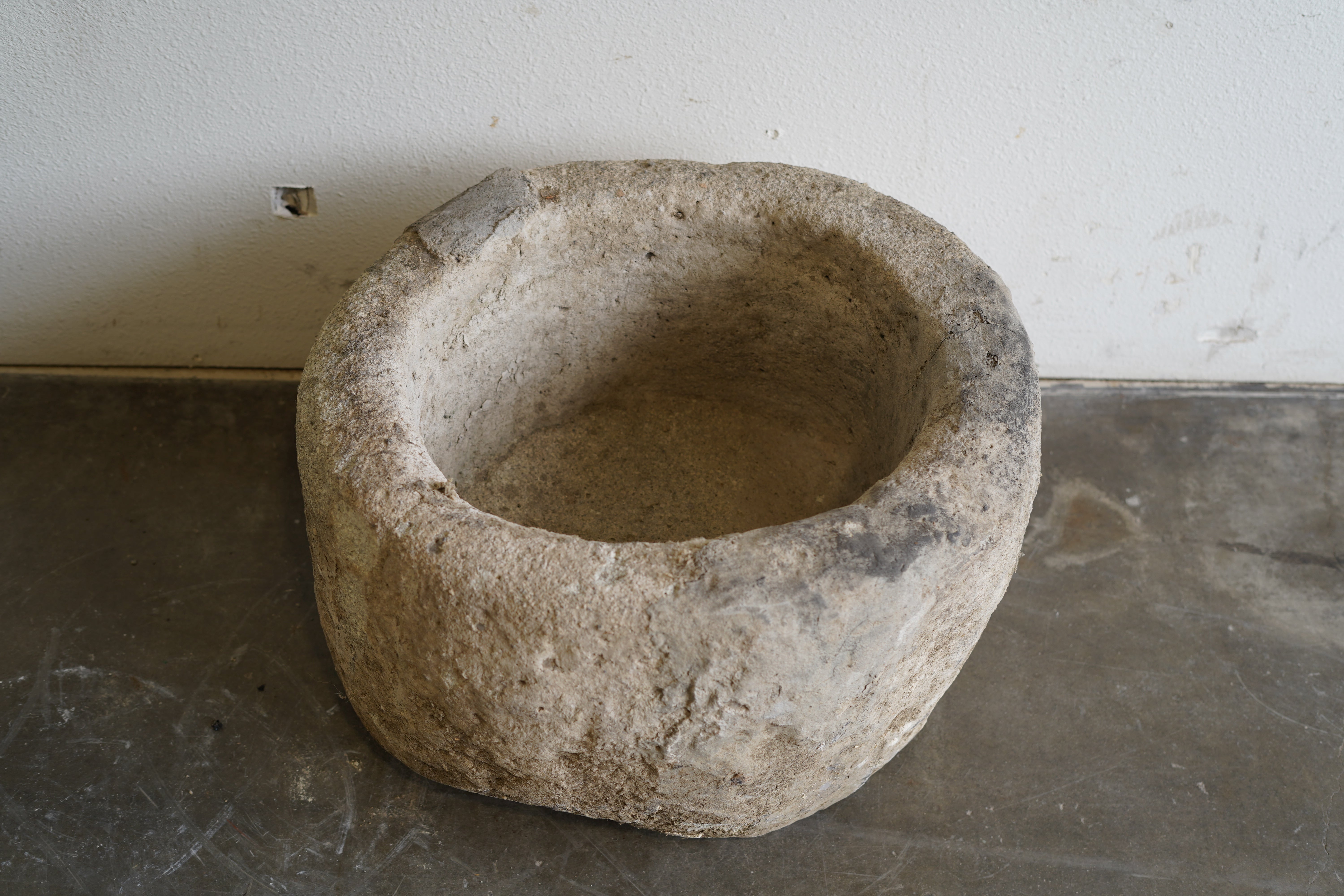 Vintage Limestone 22W x 14H