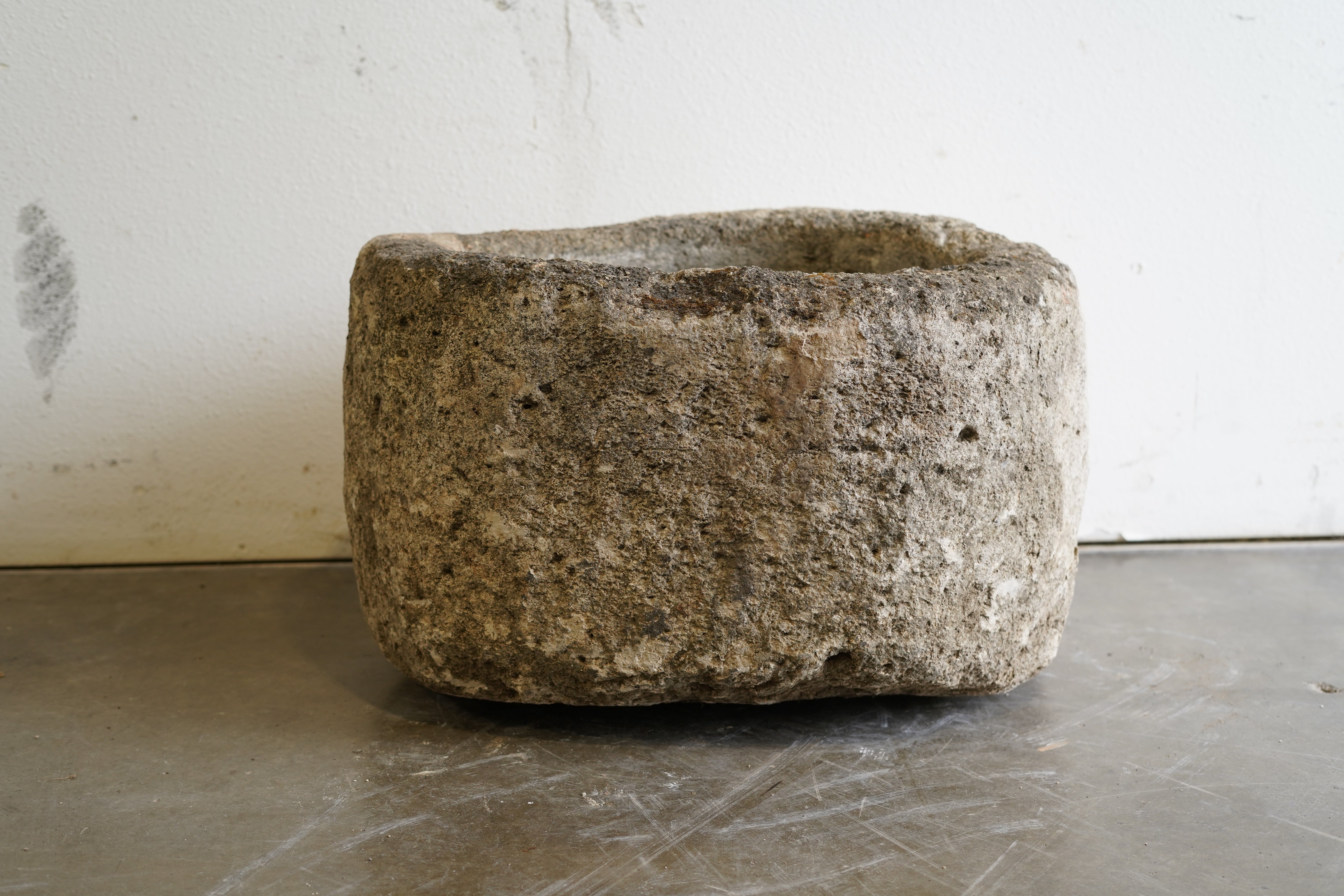 Round Vintage Limestone Planter
