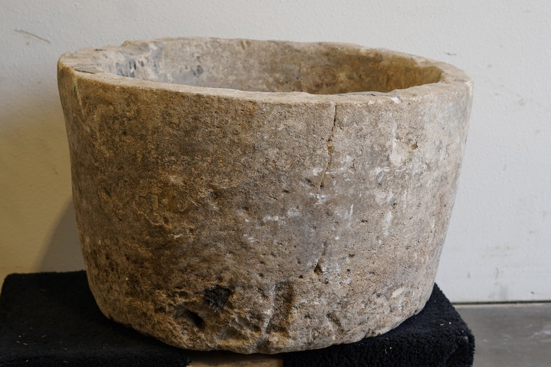 Vintage limestone hand-carved planter - round.
