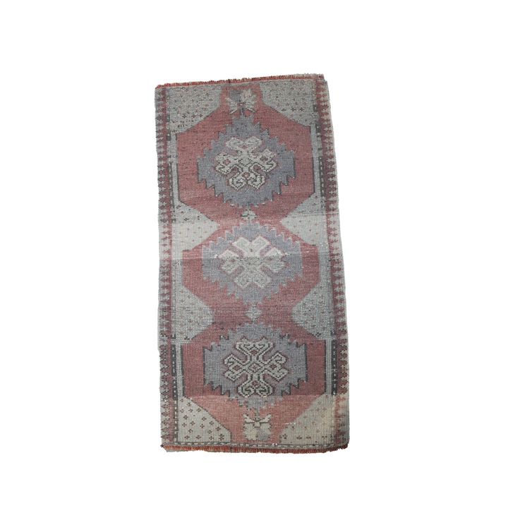 Vintage Turkish Rug – 1 ft 6” x 3 ft 1”